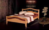 Деревянная кровать с ковкой из массива ясеня