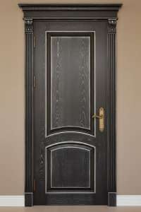 Деревянные межкомнатные двери из массива RAL+патина