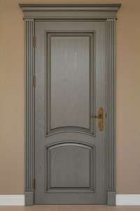 Двери деревянные из массива  RAL+патина